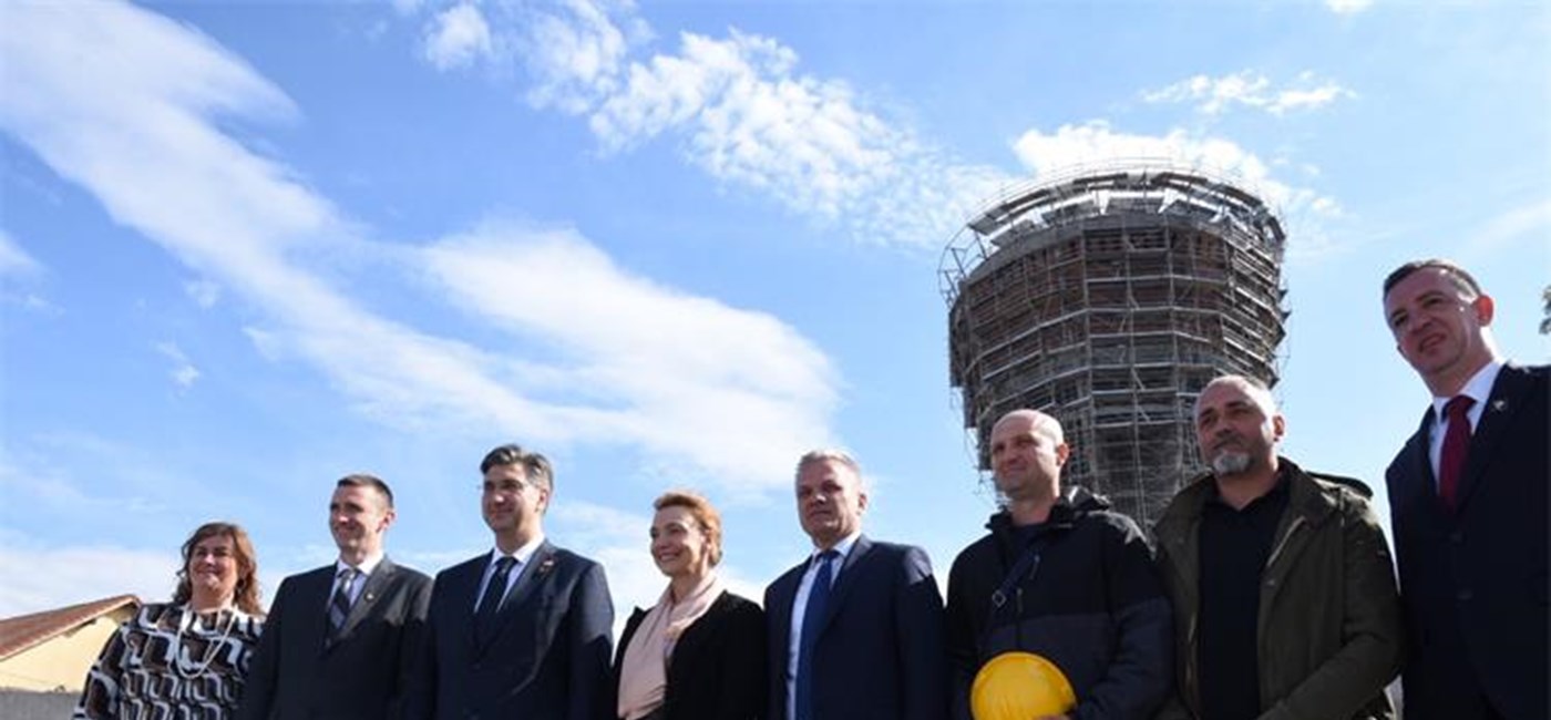 Radovi na obnovi Vukovarskog vodotornja napreduju dobro i trebali bi biti dovršeni početkom studenoga